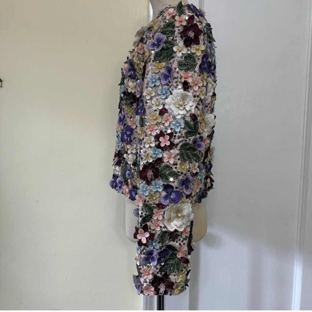 Alice + Olivia
KIDMAN EMBELLISHED TWEED JACKET - Picture 9 of 16